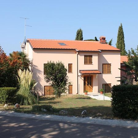 Apartments With A Parking Space Umag - 6995 Exterior foto